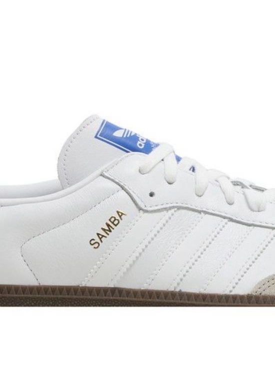 Athletic_Shoes